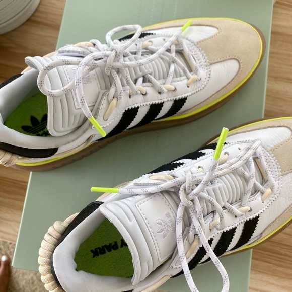 Ivy Park Super Sleek - Picture 3 of 3